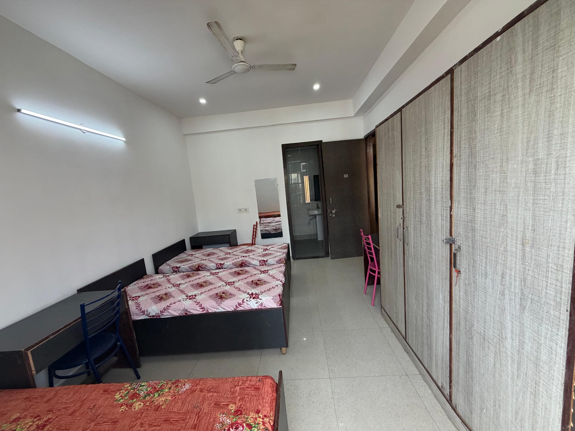 White House Girls Hostel Gallery Image 5